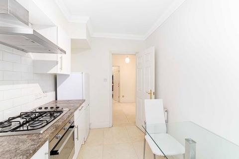 2 bedroom flat to rent, Cedar Lodge, London NW2