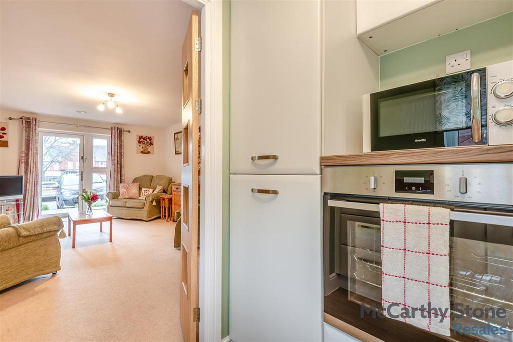 8674398-interior14.jpg