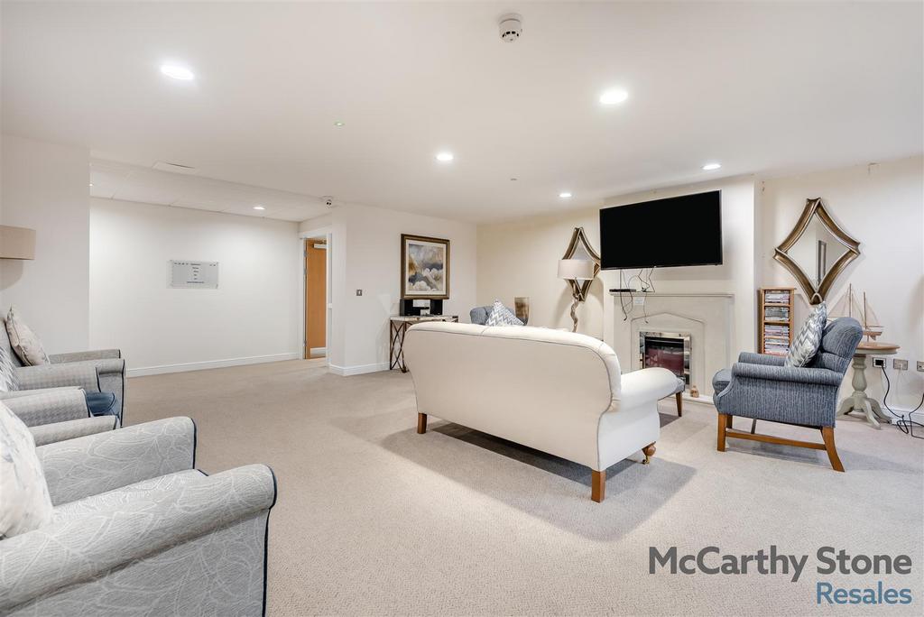 8674398-interior18.jpg