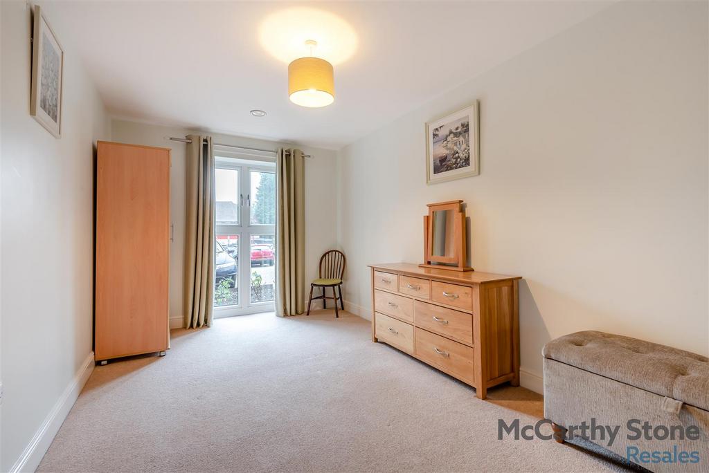 8674398-interior02.jpg