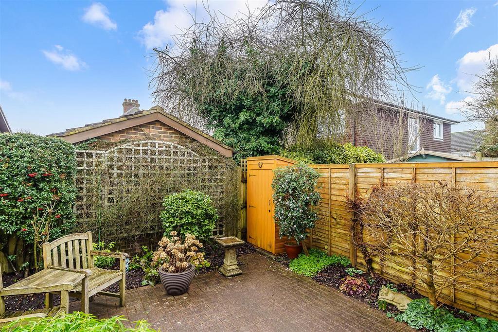 MAYBURY CLOSE, 9  (8).jpg