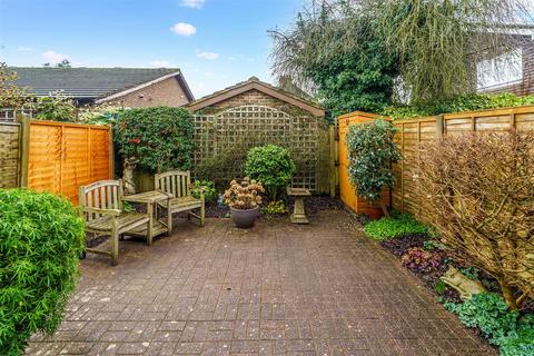 3 bedroom terraced house for sale, Maybury Close, Burgh Heath, Tadworth