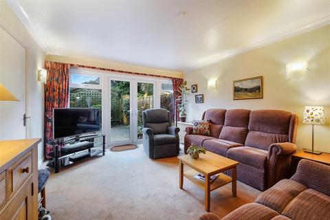 3 bedroom terraced house for sale, Maybury Close, Burgh Heath, Tadworth