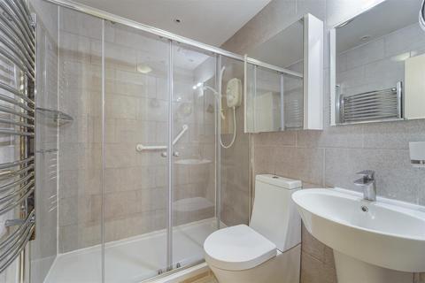 3 bedroom terraced house for sale, Maybury Close, Burgh Heath, Tadworth