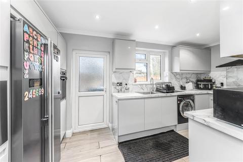 5 bedroom terraced house for sale, Chalgrove Crescent, Clayhall IG5