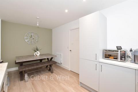 3 bedroom end of terrace house for sale, Piper Way, West Broyle, Chichester, West Sussex