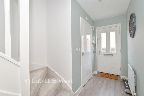 3 bedroom end of terrace house for sale, Piper Way, West Broyle, Chichester, West Sussex