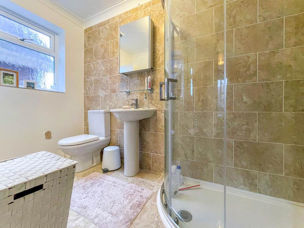 7 rimbury en-suite