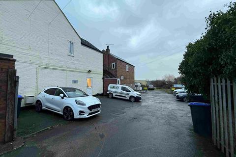 Office to rent, 34 Church St Uttoxeter ST14 8AA
