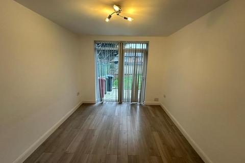 3 bedroom terraced house to rent, Slough,  Berkshire,  SL2