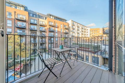 1 bedroom flat for sale, Milles Square, London, SW9