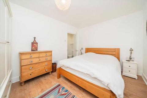 2 bedroom terraced house for sale, St. Margarets Road, London W7