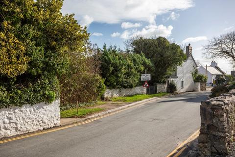 2 bedroom detached house for sale, The Chestnuts, Port Eynon, Swansea, West Glamorgan, SA3 1NL