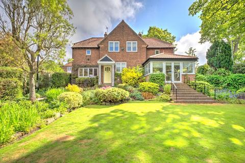 4 bedroom detached house for sale, Lyndhurst Grove, Lowfell
