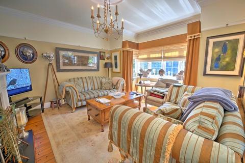 4 bedroom detached house for sale, Lyndhurst Grove, Lowfell