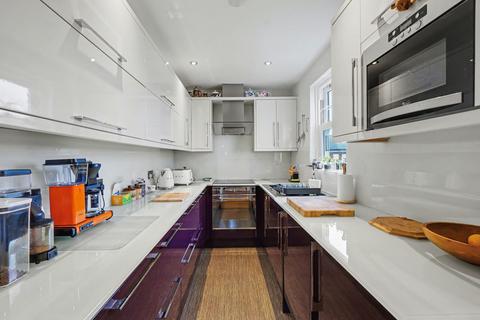 2 bedroom end of terrace house for sale, Kent Road, Rochester ME2