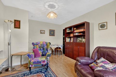 2 bedroom flat for sale, 46 Castle Croft, Dalmellington, KA6 7RB