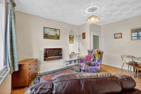 2 bedroom flat for sale, 46 Castle Croft, Dalmellington, KA6 7RB