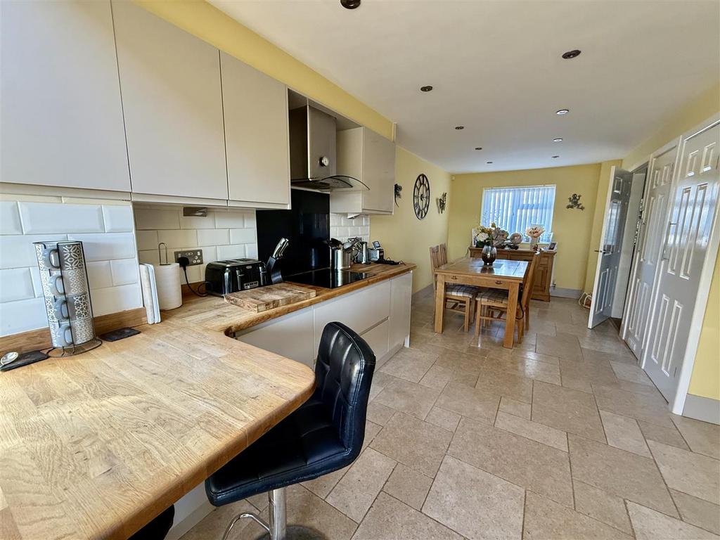 KITCHEN &amp; DINING