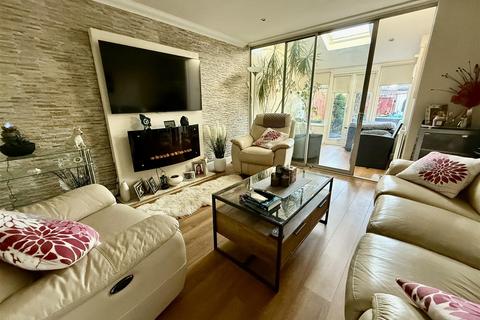 3 bedroom end of terrace house for sale, Marrick Avenue, Darlington