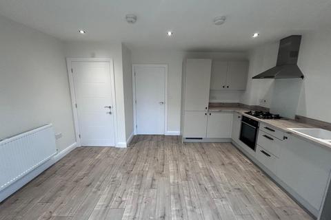 3 bedroom terraced house to rent, Barnes Way, Kingswood, Hull, East Riding of Yorkshi, HU7