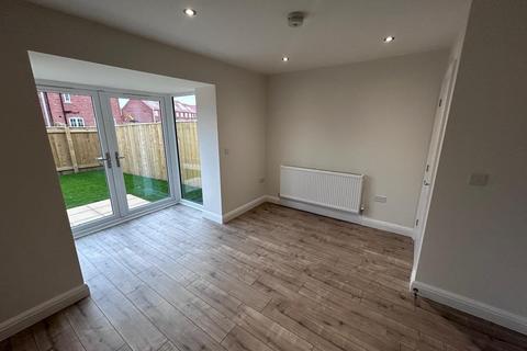 3 bedroom terraced house to rent, Barnes Way, Kingswood, Hull, East Riding of Yorkshi, HU7