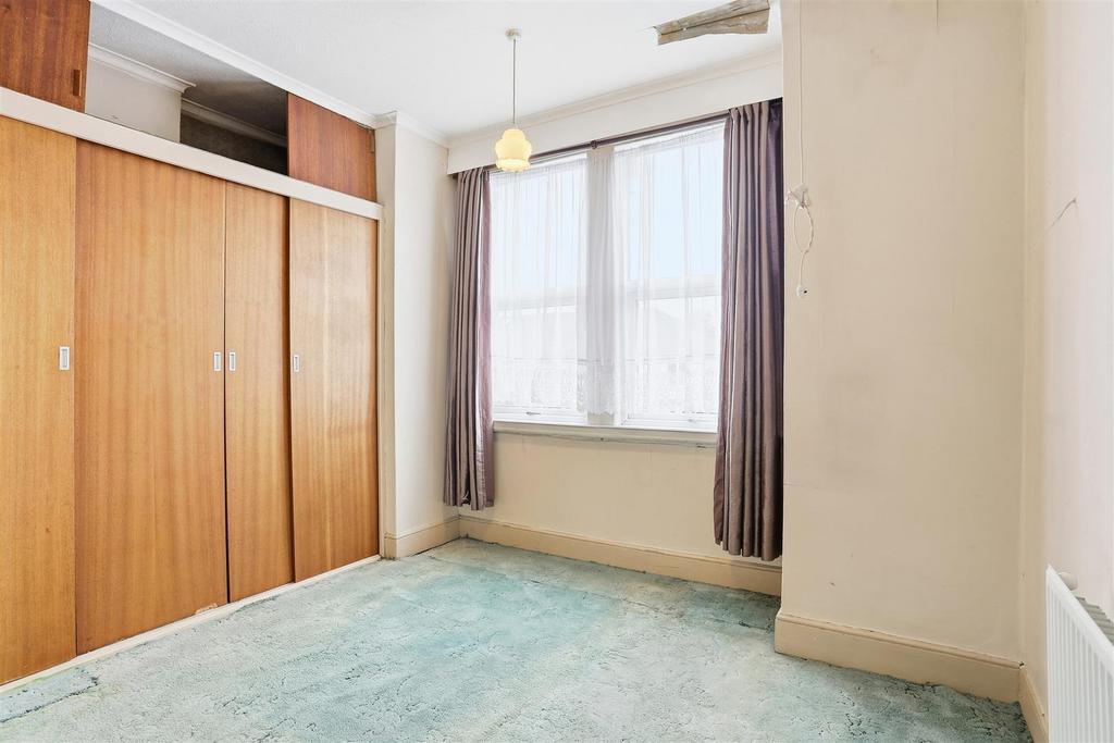 1614774563 - 141 Park Lane, SM5 - 3.jpg