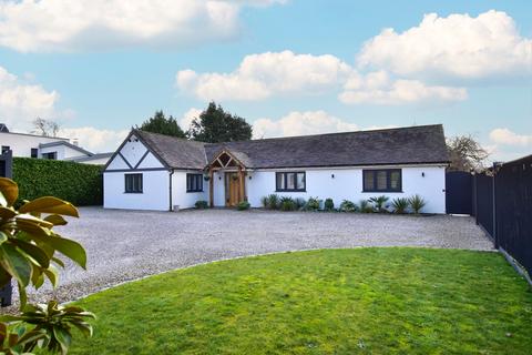 undefined, Chipperfield Road, Bovingdon, HP3