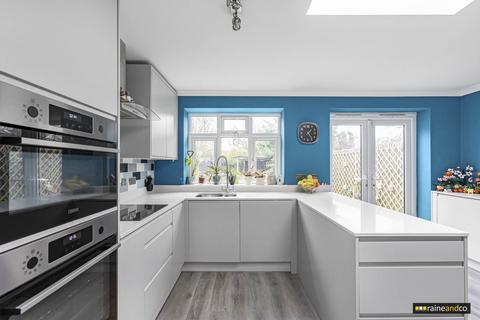 3 bedroom end of terrace house for sale, Broad Acres, Hatfield