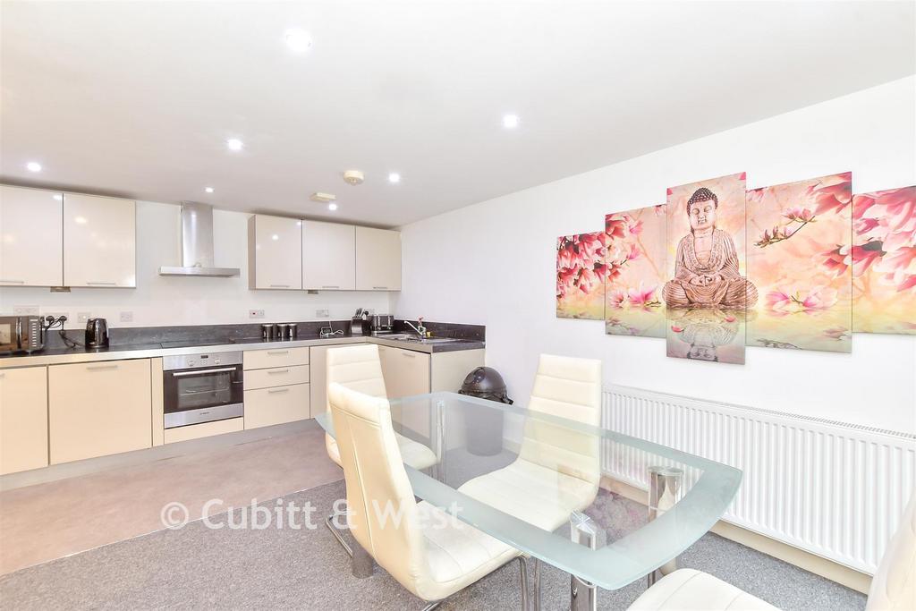 Lounge/Kitchen/Dining