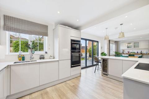undefined, Park Farm Close, Horsham RH12