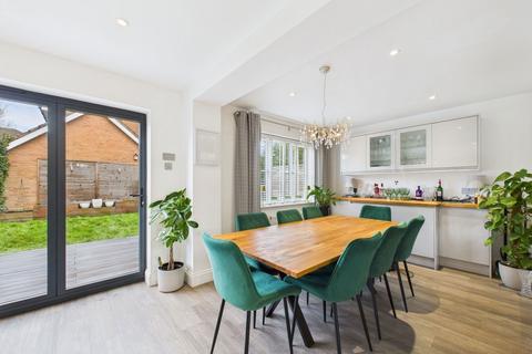 undefined, Park Farm Close, Horsham RH12