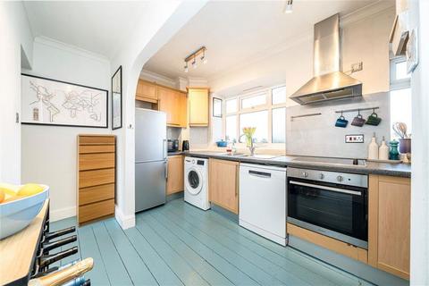 1 bedroom flat for sale, Winchester Close, London SE17