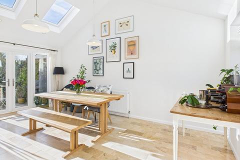 3 bedroom semi-detached house for sale, Candlemas Mead, Beaconsfield, Buckinghamshire, HP9
