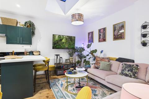2 bedroom house to rent, Seagull Mews, Portslade, East Sussex, BN41