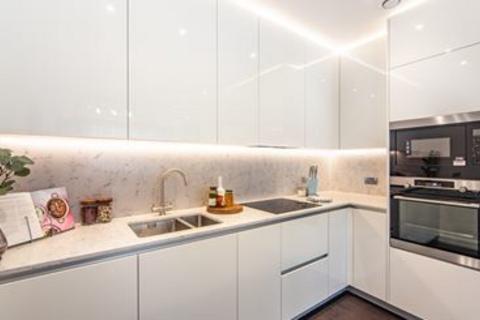 2 bedroom apartment to rent, TWO BEDROOM APARTMENT  TO LET  CHARLES CLOWES WALK  NINE ELMS  SW11