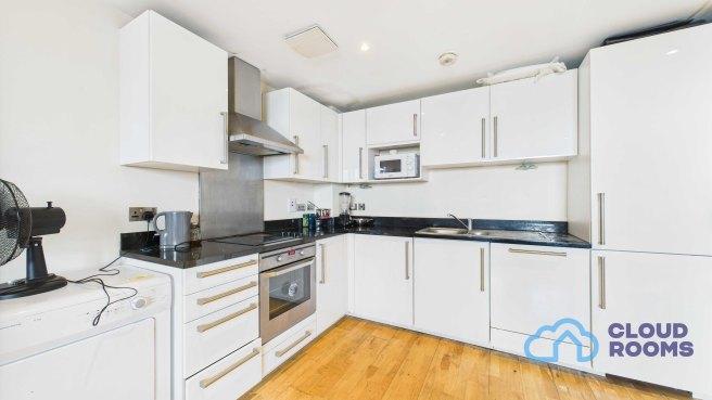Chrisp-street-e14-3le-1022849