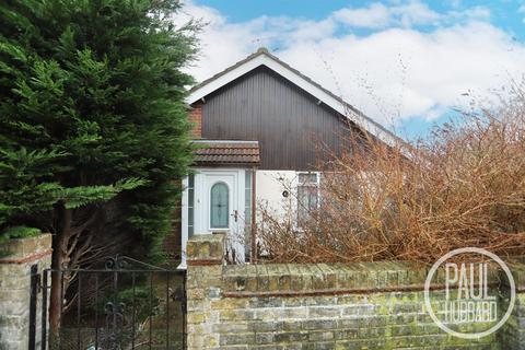 2 bedroom semi-detached bungalow for sale, Morton Road, Lowestoft, NR33