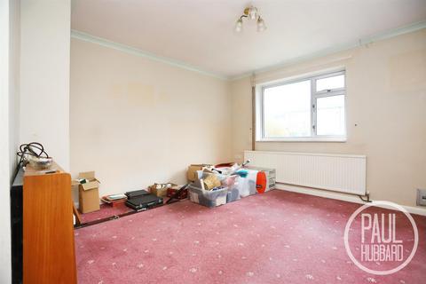 2 bedroom semi-detached bungalow for sale, Morton Road, Lowestoft, NR33