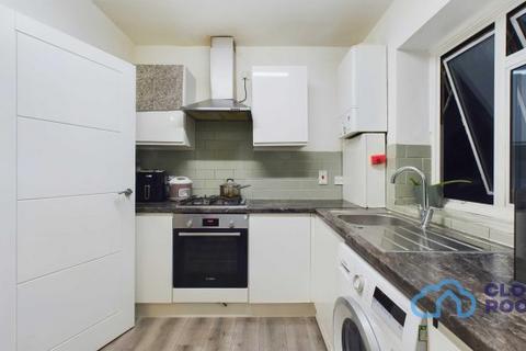 1 bedroom flat to rent, Empire Way
