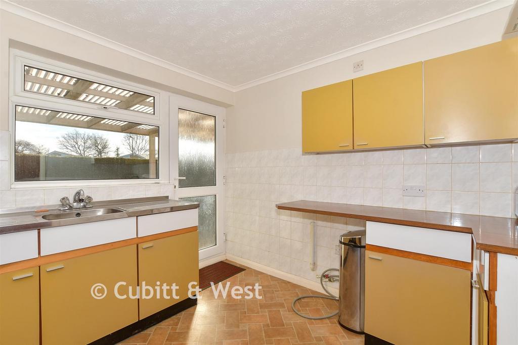 Kitchen/ Breakfast Room