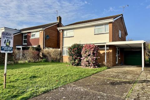 4 bedroom detached house for sale, Bannister Gardens, Storrington, West Sussex