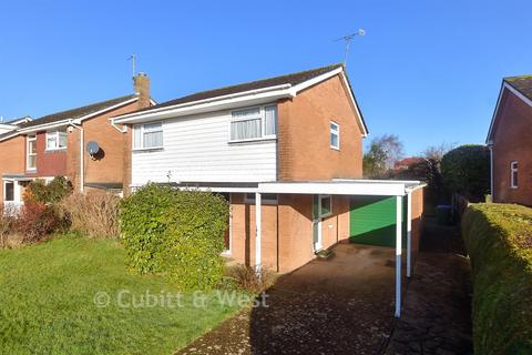 4 bedroom detached house for sale, Bannister Gardens, Storrington RH20