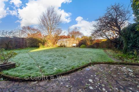 4 bedroom detached house for sale, Bannister Gardens, Storrington RH20