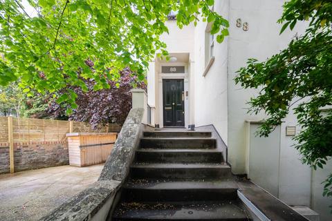 1 bedroom flat to rent, Isledon Road, Islington, London, N7