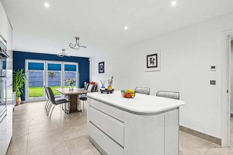 4 bedroom detached house for sale, Maple Gardens, Stotfold, Hitchin, SG5