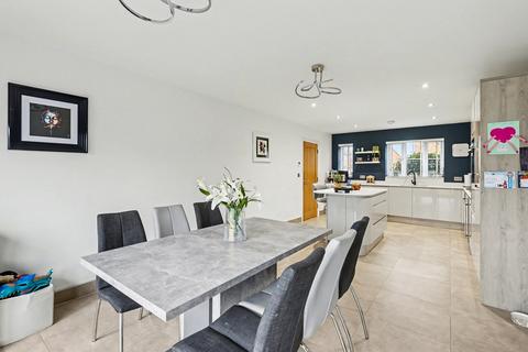 4 bedroom detached house for sale, Maple Gardens, Stotfold, Hitchin, SG5