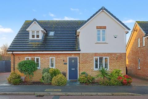 4 bedroom detached house for sale, Maple Gardens, Stotfold, Hitchin, SG5