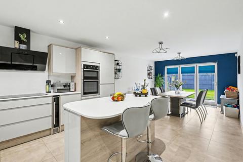 4 bedroom detached house for sale, Maple Gardens, Stotfold, Hitchin, SG5