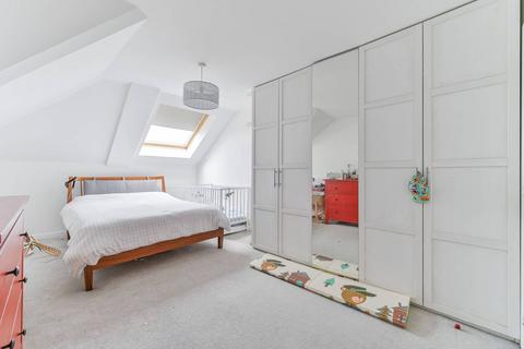 2 bedroom flat for sale, Worcester Close, Crystal Palace, London, SE20